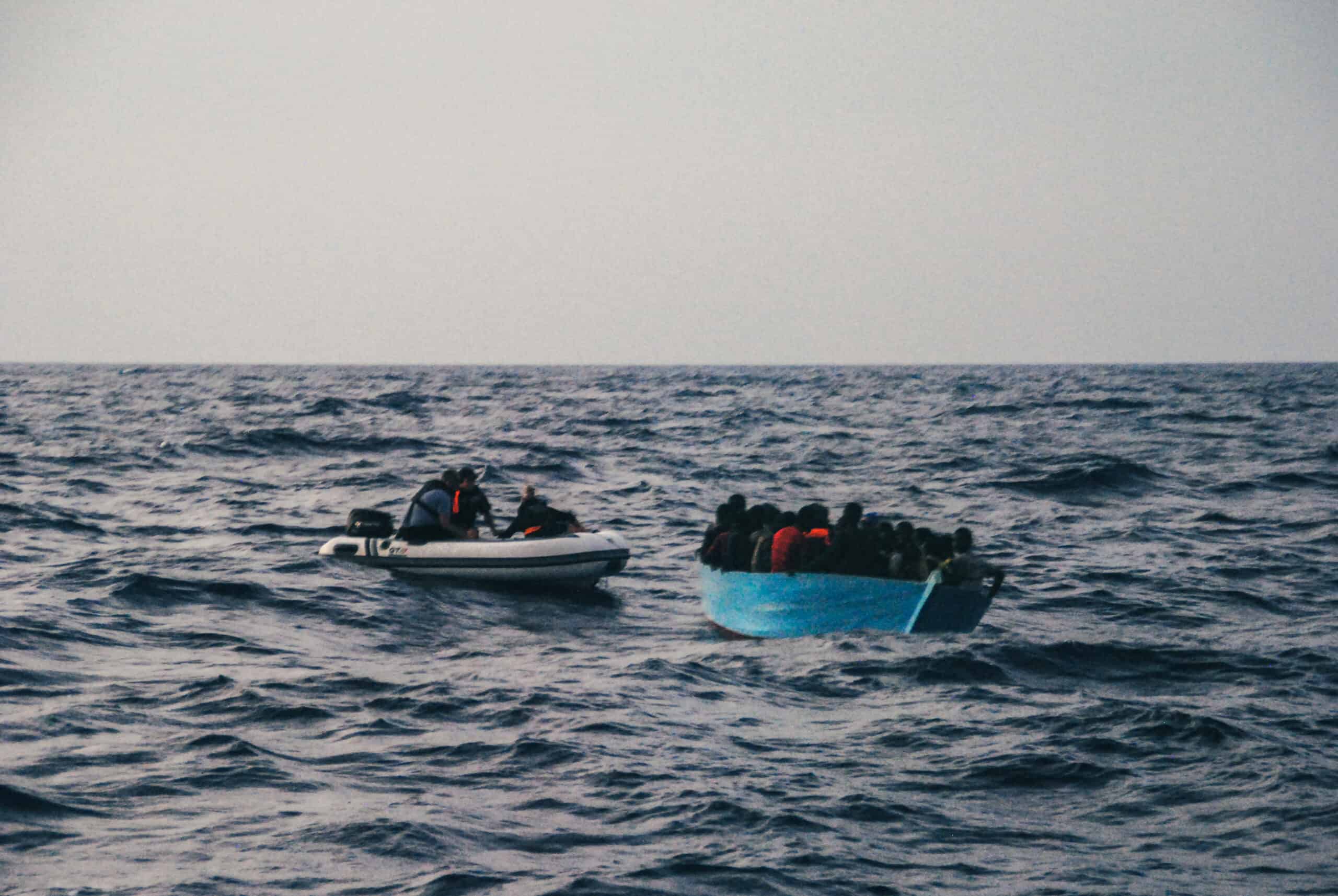 Rettungseinsatz-Holzboot-Seenot-Nadir-Resqship