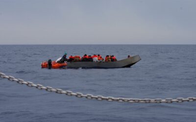 Segelschiff rettet 22 Menschen aus Seenot