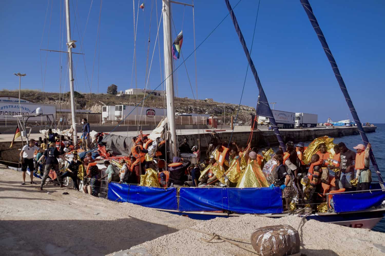 4_RESQSHIP-Ankunft-Lampedusa