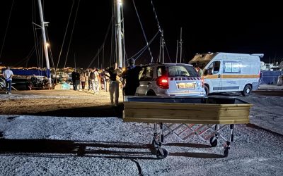 Drei Geschwister ertrinken in Schlauchboot – NADIR rettet 65 Menschen aus Seenot