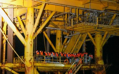 Segelschiff NADIR evakuiert 47 Menschen von verlassener Ölplattform