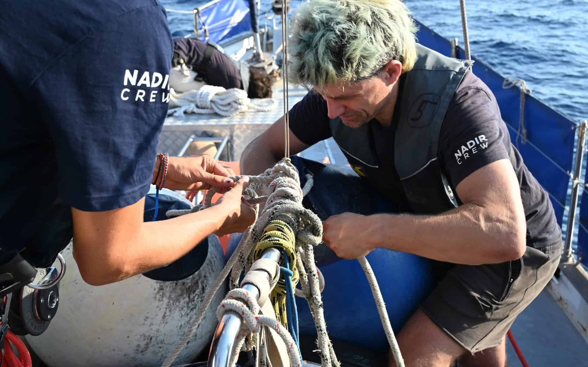 Crew am Arbeiten auf Deck der NADIR
